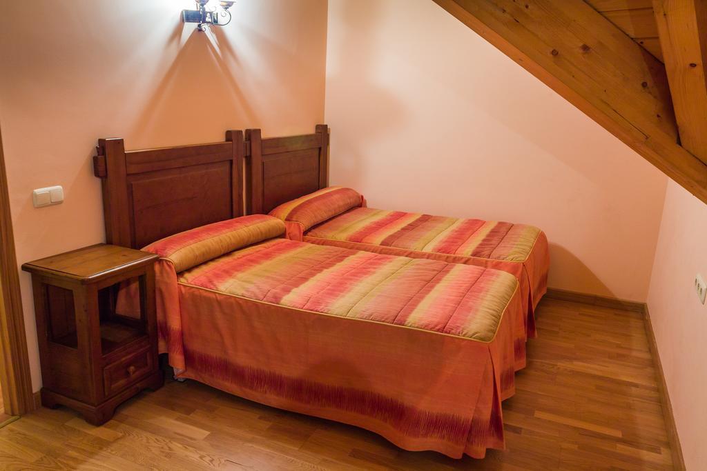 Apartment Casa Blas Gistaín Room photo